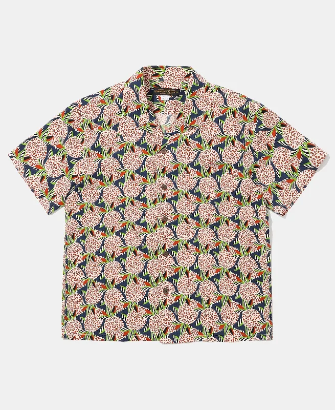 Men Short Sleeve Shirts with Spread Collars for a More Open and Stylish Look1940s Pop Art Aloha Shirt - Navy/Red