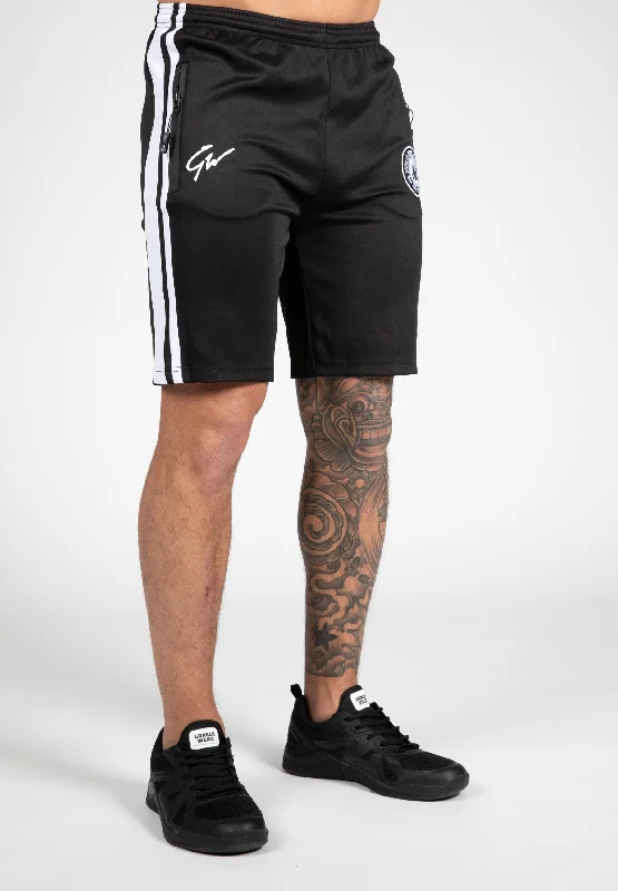 Men's pleated front twill shorts for a classic and sophisticated appearanceStratford Track Shorts - Black