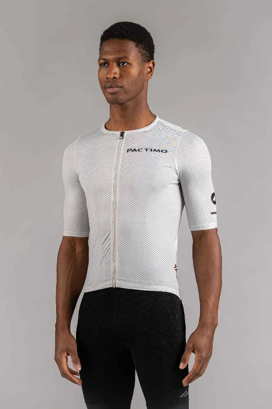 Men Jerseys with Contrast - Color Trim for a Stylish and Distinctive LookMen's Summit Aero Mesh Jersey