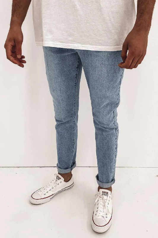 Men's Jeans with a Cargo - Inspired Knee Pocket for Extra StorageR2 Slim Jean Potent