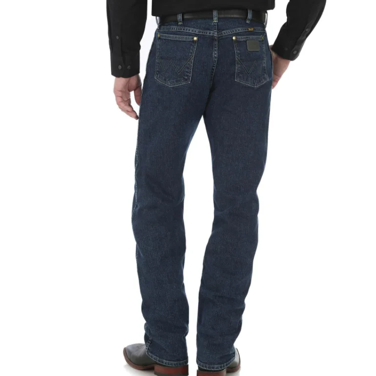 Plus Size Men's Relaxed Fit Jeans with a Tapered Leg for a Laid - Back VibeWrangler Men's Dark George Strait Cowboy Cut Jean