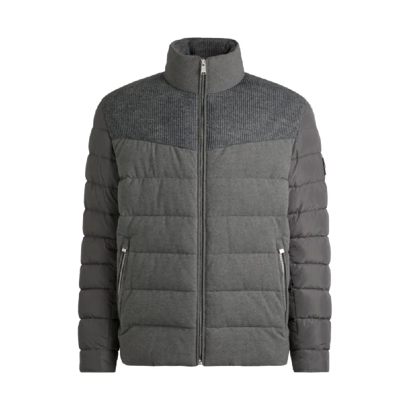 Lightweight Men Jackets for Travel and Everyday WearWater-repellent jacket in mixed materials